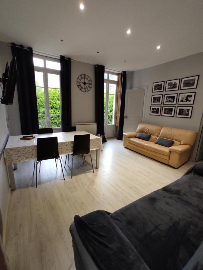 Agréable T2 au centre de Luchon Bagnères-de-Luchon Exterior foto